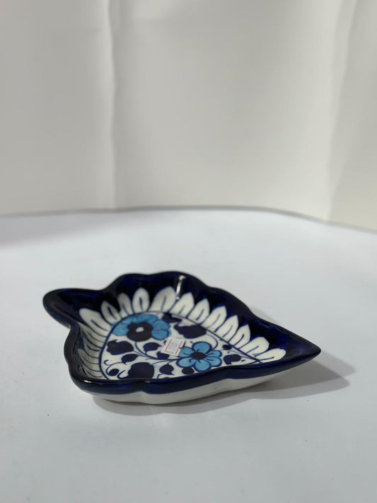 Ceramic small leaf dish